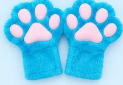 Paws color celeste.